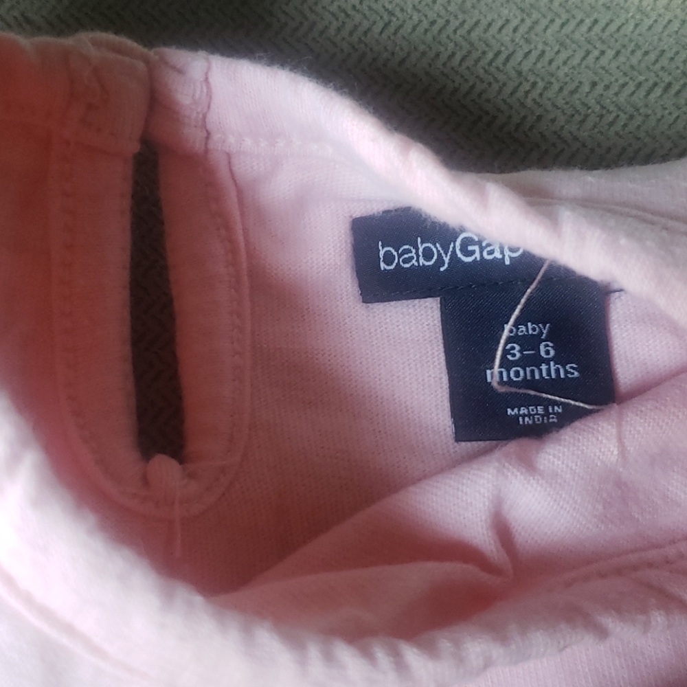 Baby Gap onezie. - Picture 3 of 3